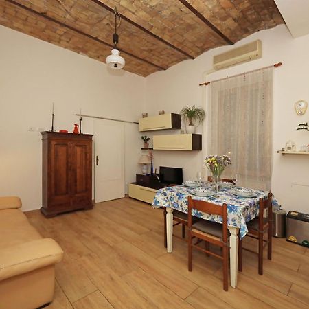 Casa Dalu A Roma Nel Cuore Di Ostia Antica Bagian luar foto