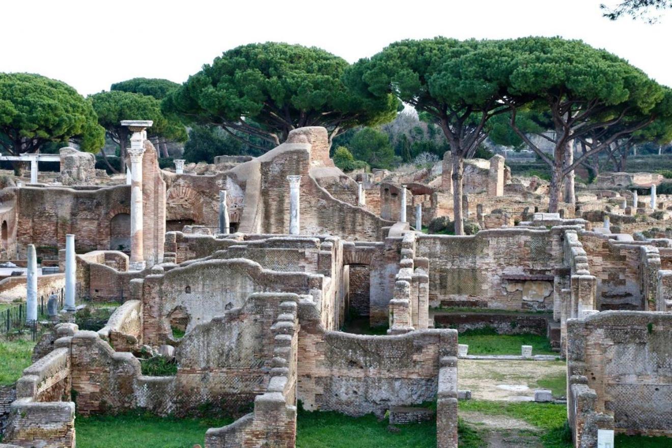 Casa Dalu A Roma Nel Cuore Di Ostia Antica Bagian luar foto